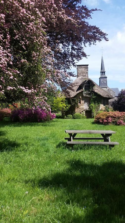 La Tiny Du Parc : Saint Symphorien Des Monts Villa Ernée Eksteriør billede
